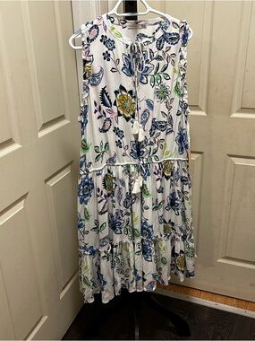 Black Tape Women's Paisley Floral Tiered Midi Dress .